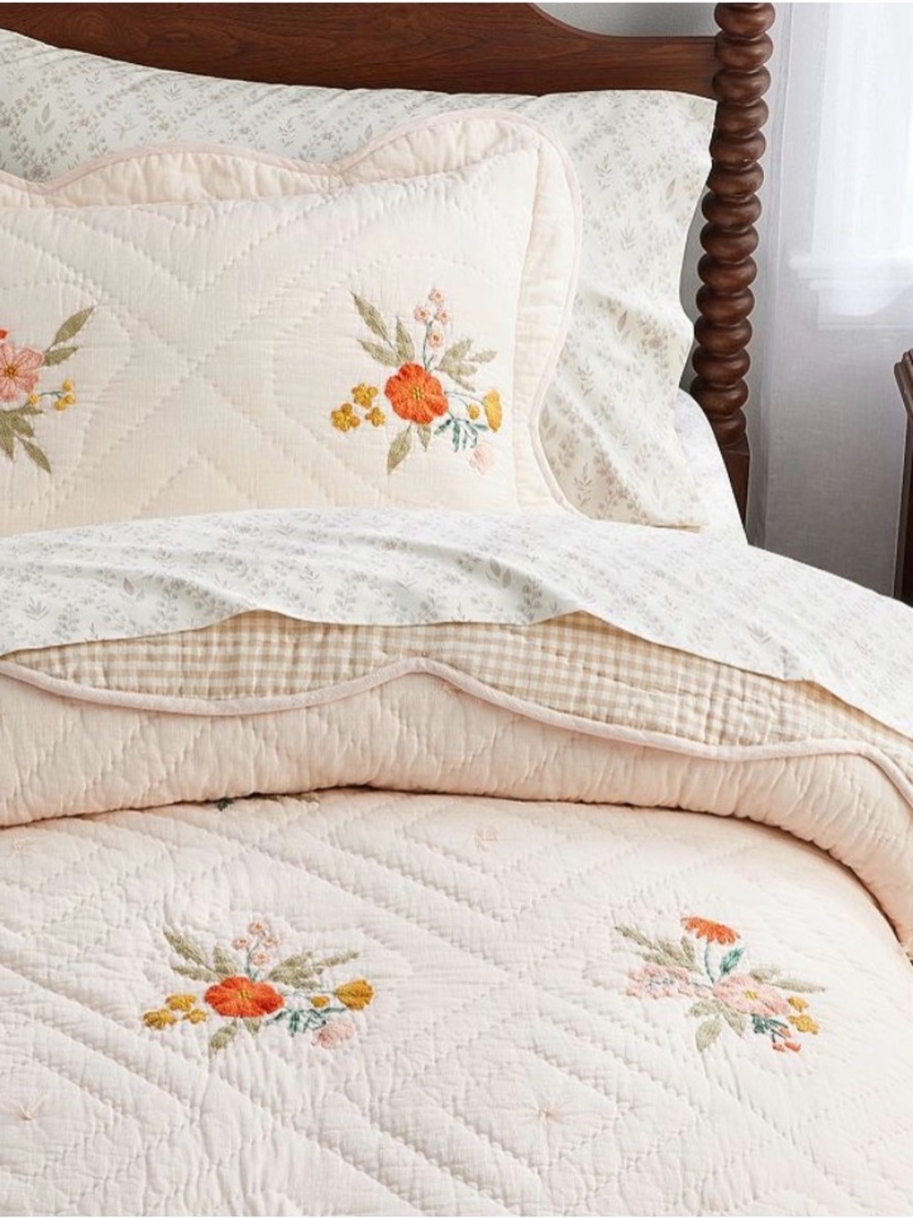Chris Loves Julia Reversible Floral Pottery Barn Kids Quilt Set